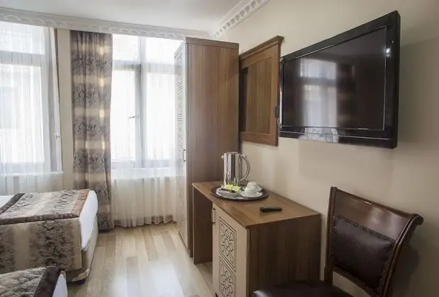 Tek Büyük Yataklı Oda, Şehir Manzaralı