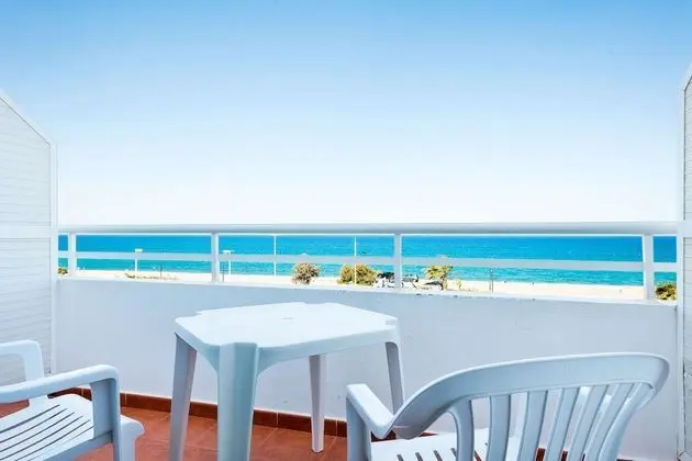 Standard Oda, Deniz Manzaralı (2 Adults + 1 Child)