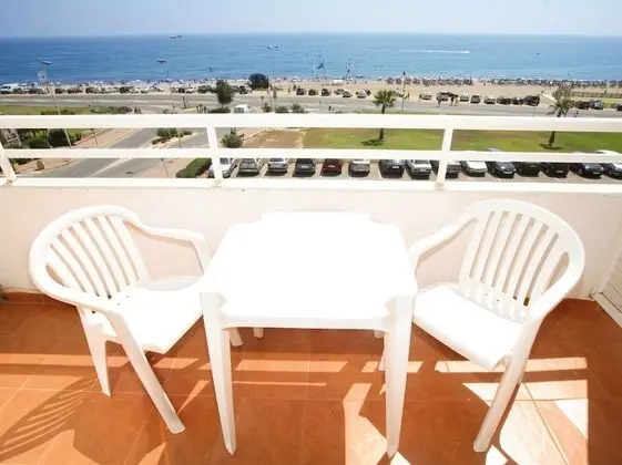 Standard Oda, Deniz Manzaralı (2 Adults + 1 Child)