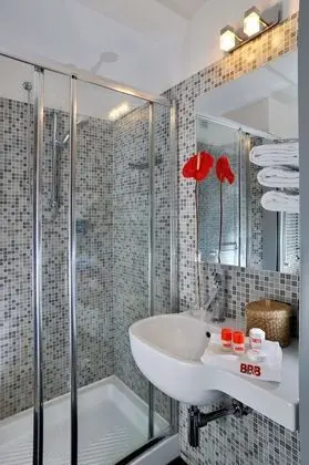 Superior Tek Büyük Yataklı Oda, Şehir Manzaralı