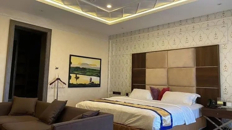 Deluxe Tek Büyük Yataklı Oda