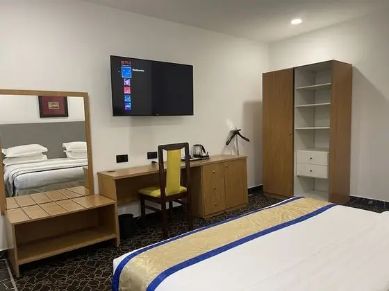Deluxe Tek Büyük Yataklı Oda
