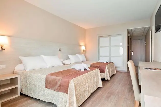 Doble 2 Adultos y 1 niño