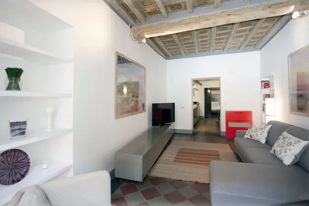 Apart Daire, 1 Büyük (Queen) Boy Yatak ve Çekyat