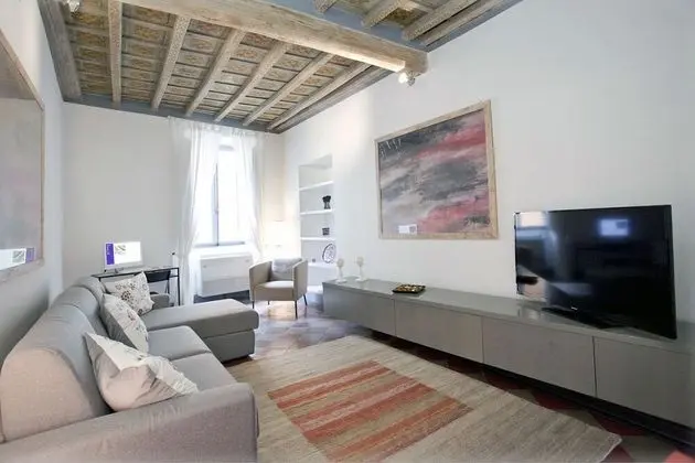 Apart Daire, 1 Büyük (Queen) Boy Yatak ve Çekyat