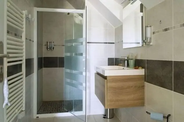 Stüdyo (Le Studio de la Terre)