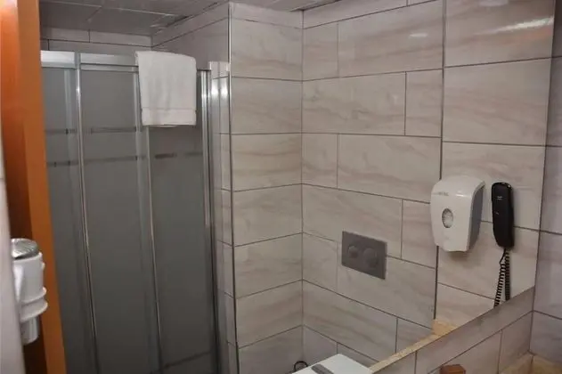 Standard Büyük Yataklı Tek Kişilik Oda