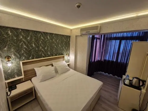 Standart Oda, Sokak Manzaralı, Balkonsuz