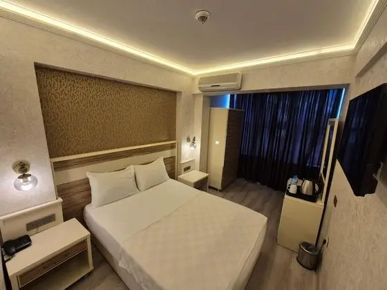 Standart Oda, Sokak Manzaralı, Balkonsuz