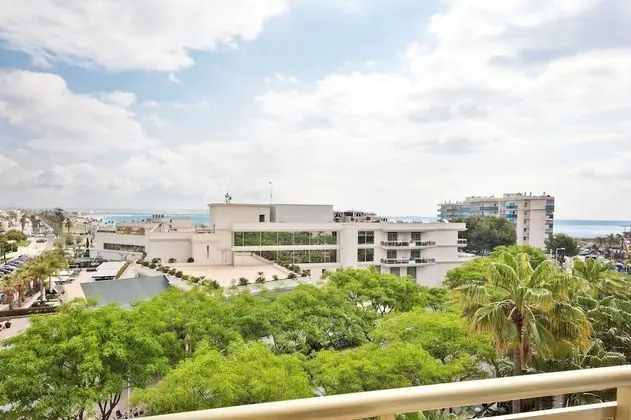 Standard Oda (3 adults)