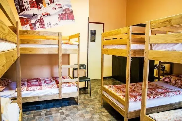 Bed in 8 Beds Mixed Shared Dormitory Room, Shower