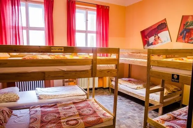 Bed in 8 Beds Mixed Shared Dormitory Room, Shower