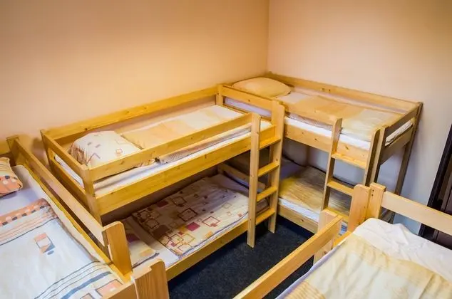 Bed in 8 Beds Mixed Shared Dormitory Room, Shower