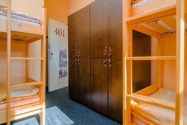 Family Room with 5 Beds, Shared Bathroom
