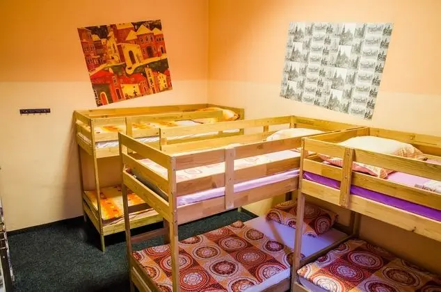 Family Room with 6 Beds, Shared Bathroom