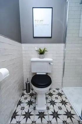 Deluxe Ev, Özel Banyo