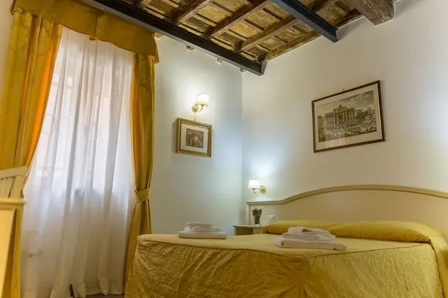 Standard Tek Büyük Yataklı Oda