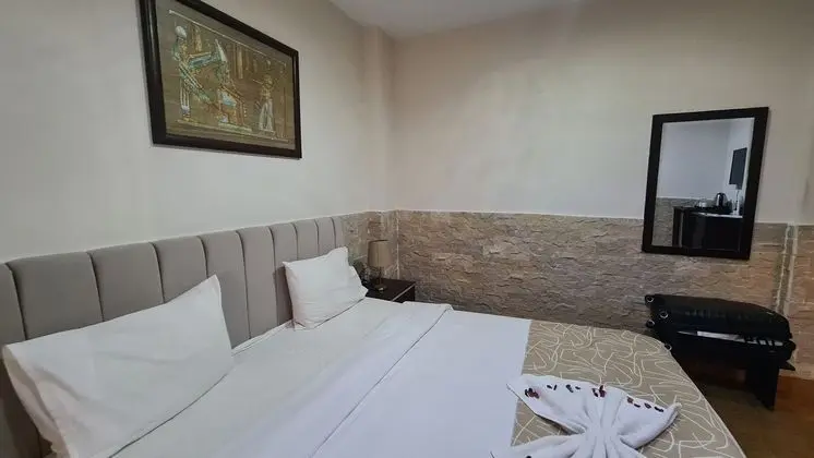 Deluxe Tek Büyük veya İki Ayrı Yataklı Oda