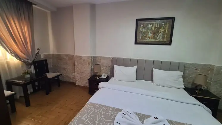 Deluxe Tek Büyük veya İki Ayrı Yataklı Oda