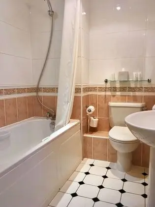 Süit, 1 Çift Kişilik Yatak, Sigara İçilmez, Banyolu/Duşlu