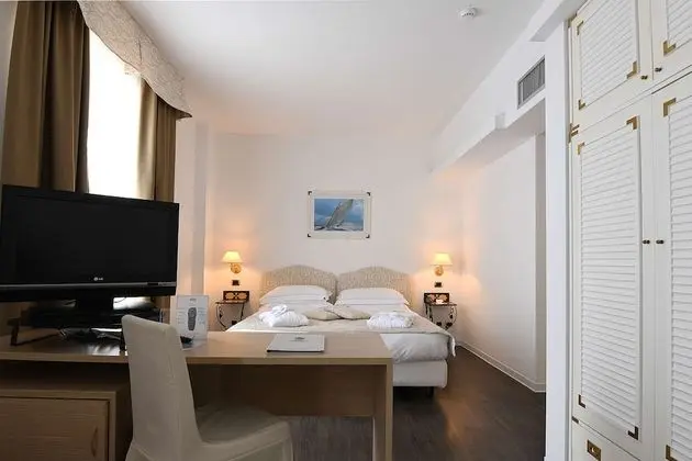 Executive Oda, 1 En Büyük (King) Boy Yatak, Balkon (Converts to 2 Twin Beds;Larger Room)