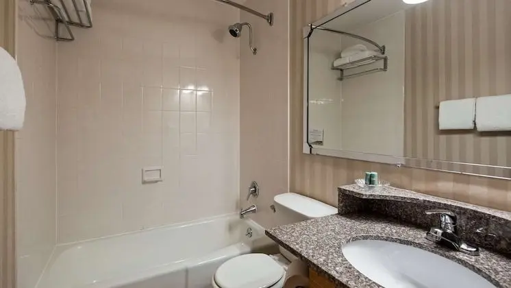 Standard Oda, 1 En Büyük (King) Boy Yatak, Sigara İçilmez, Balkon (2nd Floor)