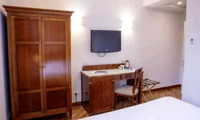 Deluxe Oda, 2 Tek Kişilik Yatak, Sigara İçilebilir, Balkon (Shower Only)