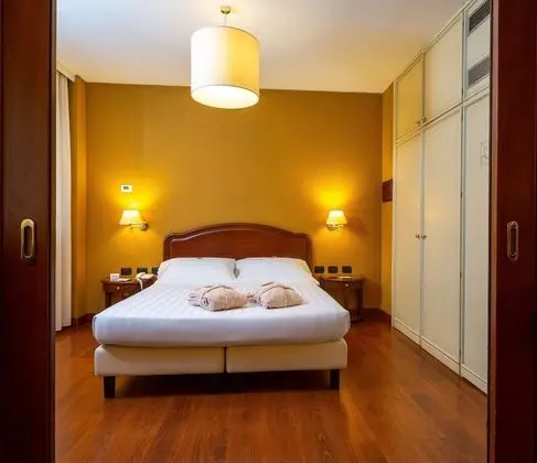 Family Oda, Birden Çok Yatak, Sigara İçilmez (Converts to 2 Twin Beds)