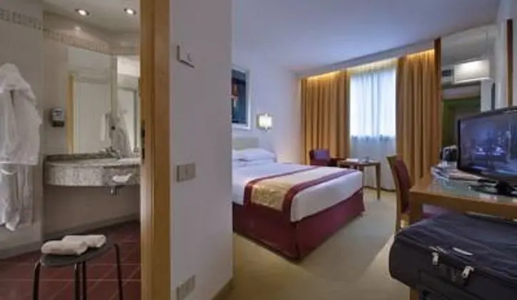 1 Çift Kişilik Veya 2 Tek Kişilik Yatak Standard