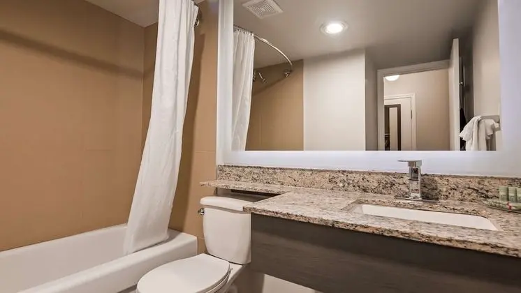 Standard Oda, 1 Büyük (Queen) Boy Yatak, Sigara İçilmez, Balkon