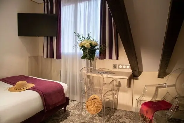 Comfort Oda, 1 Büyük (Queen) Boy Yatak, Sigara İçilmez