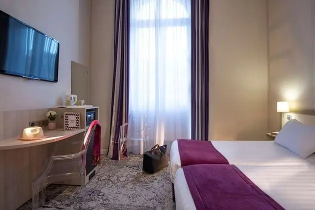 Superior Oda, 2 Tek Kişilik Yatak, Sigara İçilmez, Şehir Manzaralı