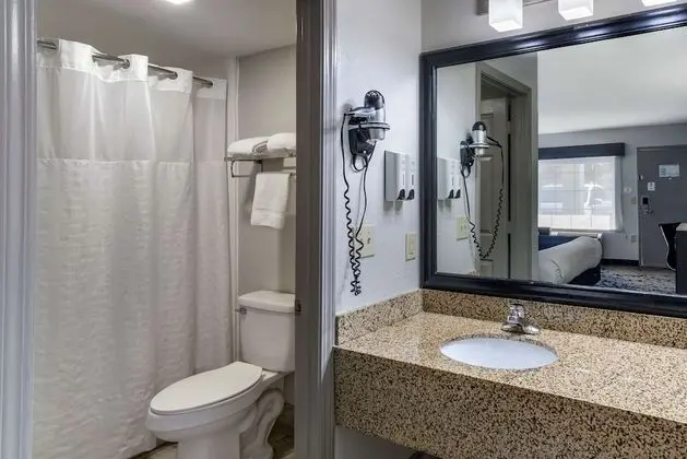 Standard Oda, 1 En Büyük (King) Boy Yatak, Sigara İçilebilir, Buzdolabı ve Mikrodalga
