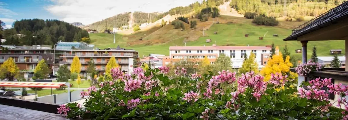 Junior Süit, Balkon, Dağ Manzaralı