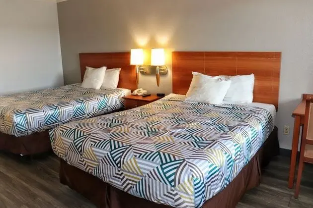 Standard Oda, 2 Büyük (Queen) Boy Yatak, Sigara İçilmez, Buzdolabı ve Mikrodalga