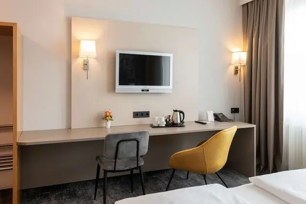 Business Oda, 1 Çift Kişilik Yatak (Converts to 2 Twin Beds)