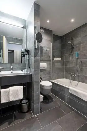 Business Oda, 1 Çift Kişilik Yatak (Converts to 2 Twin Beds)