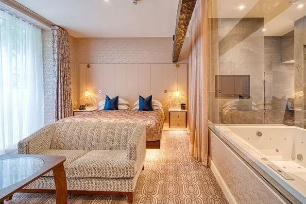 Luxury Tek Büyük Yataklı Oda