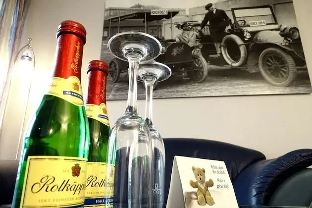 Comfort Oda, 1 En Büyük (King) Boy Yatak (Converts to 2 Twin Beds)