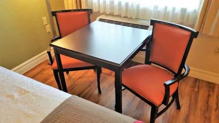 Standard Oda, 2 Büyük (Queen) Boy Yatak, Sigara İçilmez, Buzdolabı ve Mikrodalga