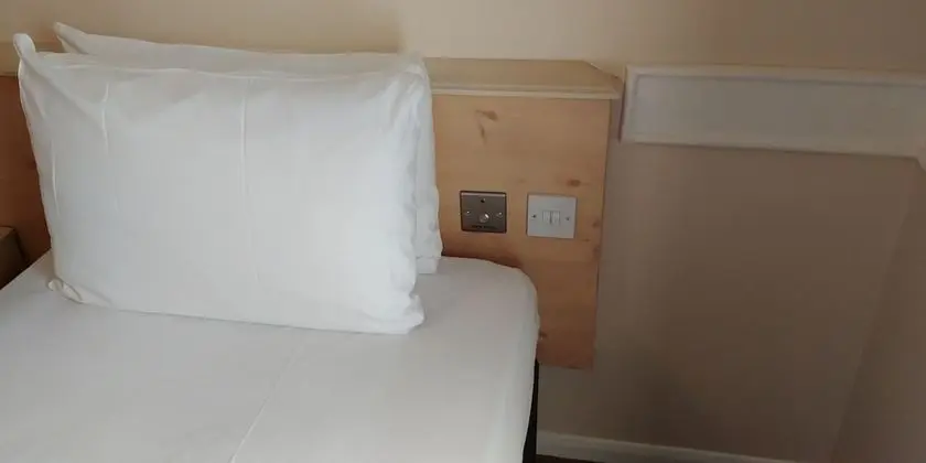 Standard Oda, 2 Tek Kişilik Yatak, Engellilere Uygun, Sigara İçilmez