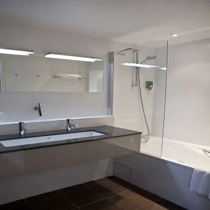 Süit, 1 En Büyük (King) Boy Yatak, Sigara İçilmez (Living Room;with Sofabed)