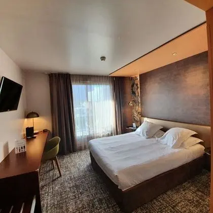 Superior Oda, 1 Büyük (Queen) Boy Yatak, Sigara İçilmez (Larger Room)