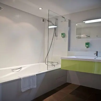 Superior Oda, 1 Büyük (Queen) Boy Yatak, Sigara İçilmez (Larger Room)