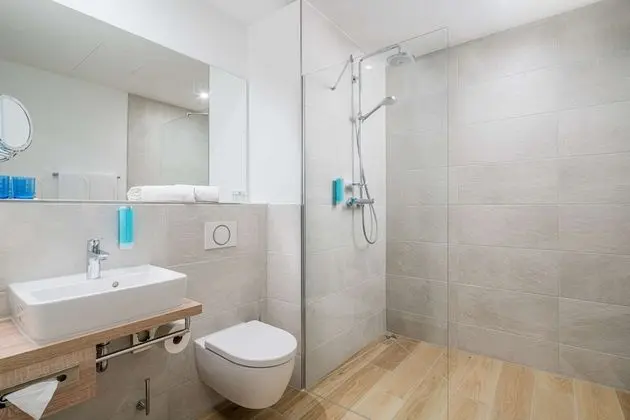 Classic Oda, 1 Büyük (Queen) Boy Yatak (Walk-in Shower)