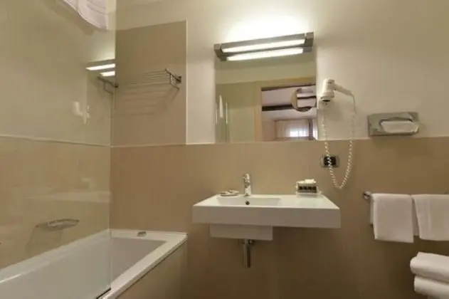 Junior Süit, 1 En Büyük (King) Boy Yatak