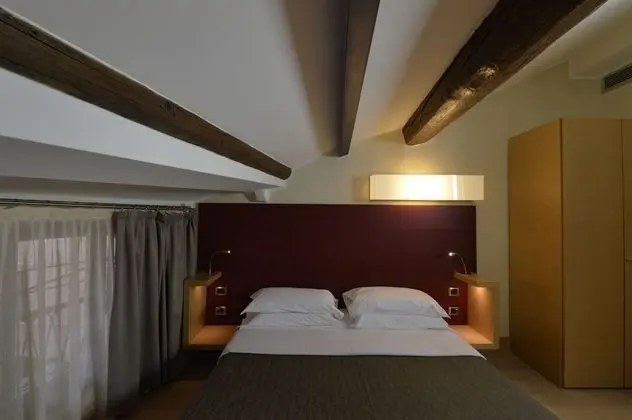 Standard Oda, 1 En Büyük (King) Boy Yatak