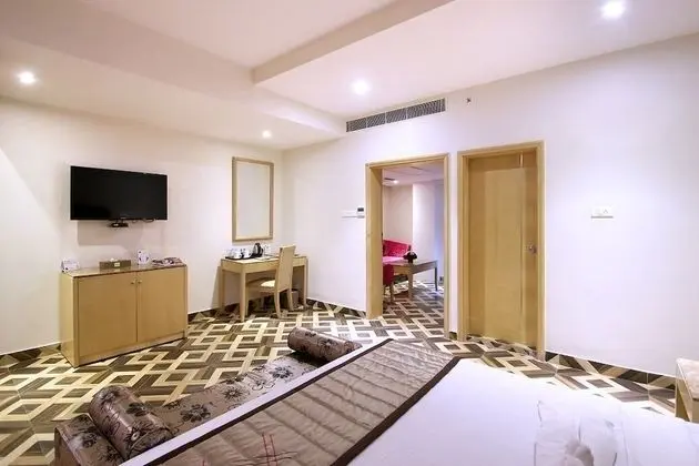 Süit, 1 En Büyük (King) Boy Yatak, Sigara İçilebilir, Mikrodalga