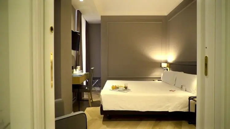 Superior Oda, 1 Büyük (Queen) Boy Yatak