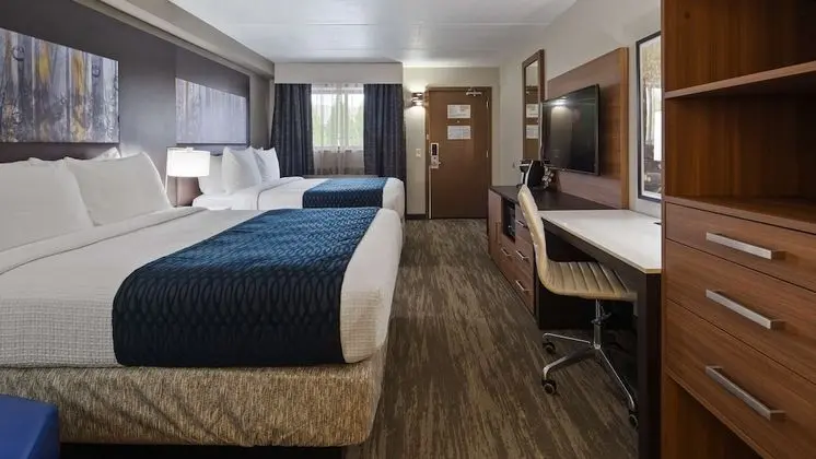 Standard Oda, 2 Büyük (Queen) Boy Yatak, Sigara İçilmez, Buzdolabı ve Mikrodalga (Walk-in Shower)
